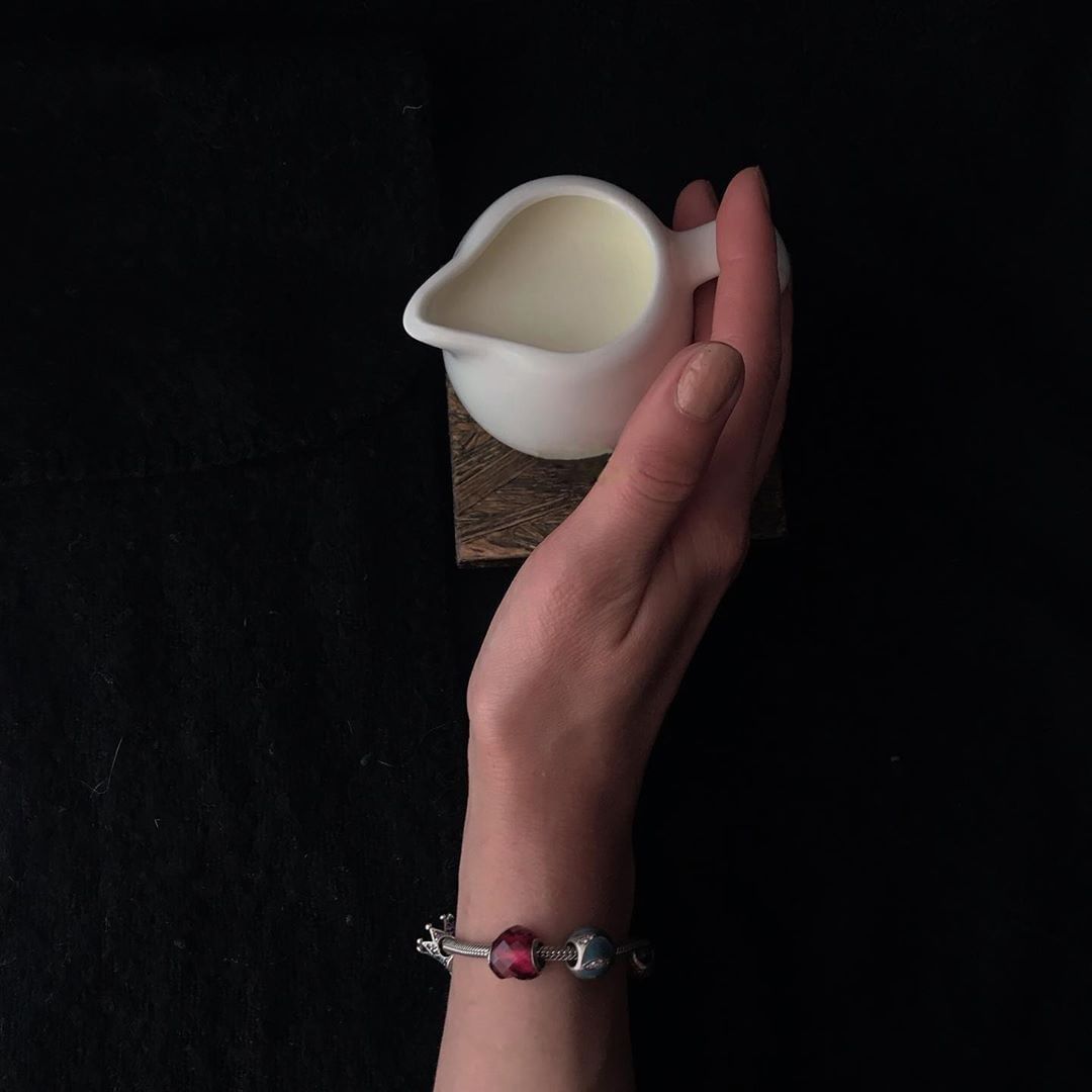 Wilmax Julia Collection White Porcelain Creamer – 5 oz (150 ml)